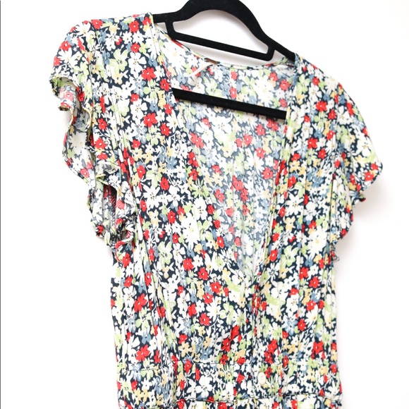 Like new Free People Ruffle Your Feathers floral jumpsuit size SM. - Picture 2 of 5